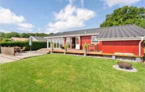 Amazing Home In Bjert With Wifi, Gronninghoved Strand